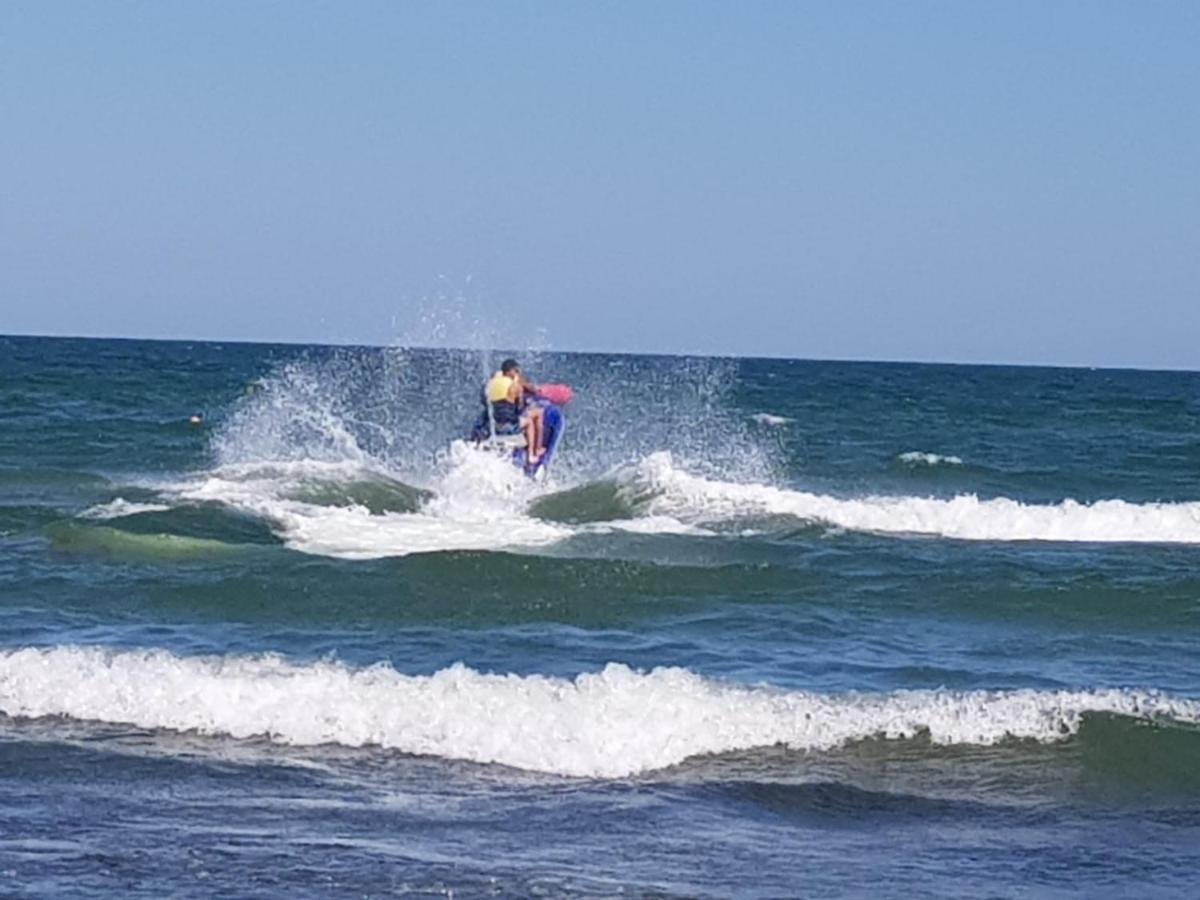 Eros Beach Resort Неводарі Екстер'єр фото